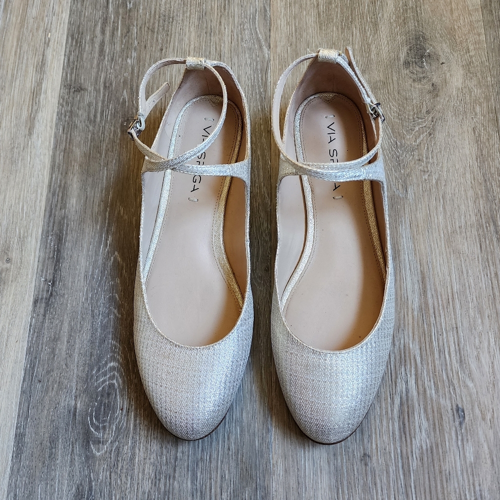 VIA SPIGA ANKLE STRAP FLATS